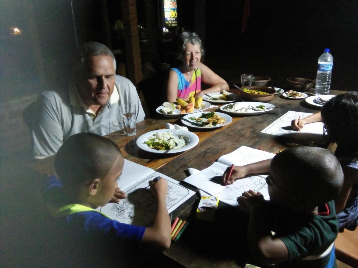 אנוראדפורה Gimanhala Cottage & Cookary Class מראה חיצוני תמונה